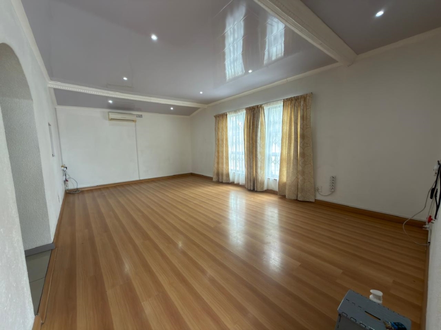 3 Bedroom Property for Sale in Sanddrift Western Cape